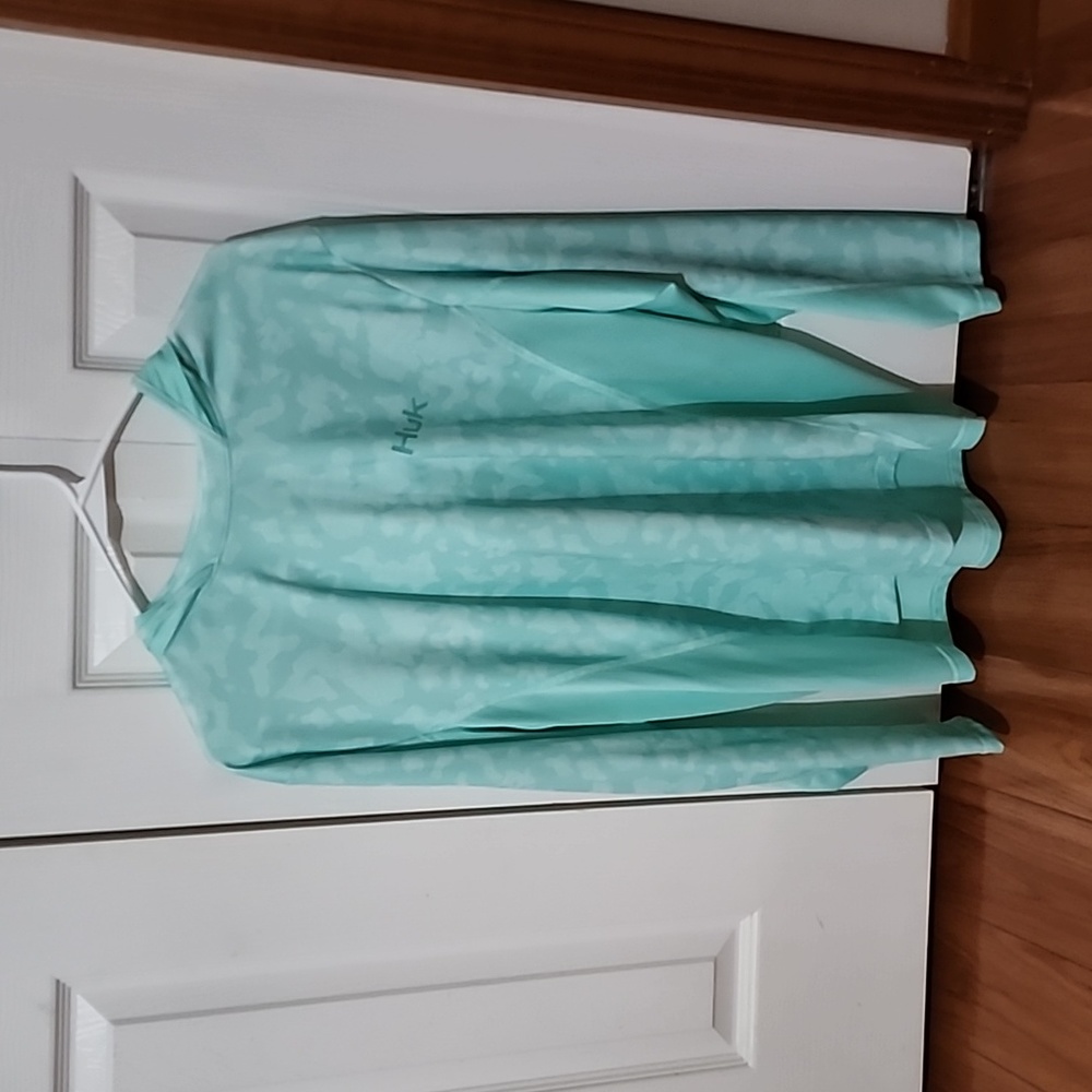 Huk Long-Sleeve